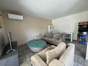 Living area - Sète, Jolie villa avec piscine à 5 mn des plages (Sète)