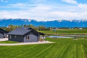 Exterior - Newly Built Rustic Cabin w/ Mountain & Pond Views (Kalispell)