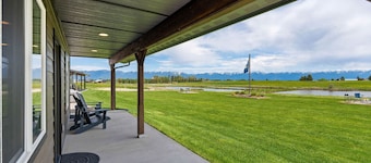 Newly Built Rustic Cabin w/ Mountain & Pond Views