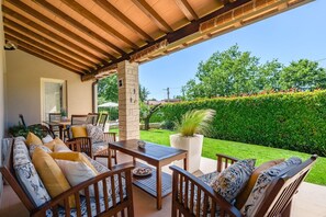 Outdoor dining - Villa Vidova - lovely villa with private pool (Jakovici)