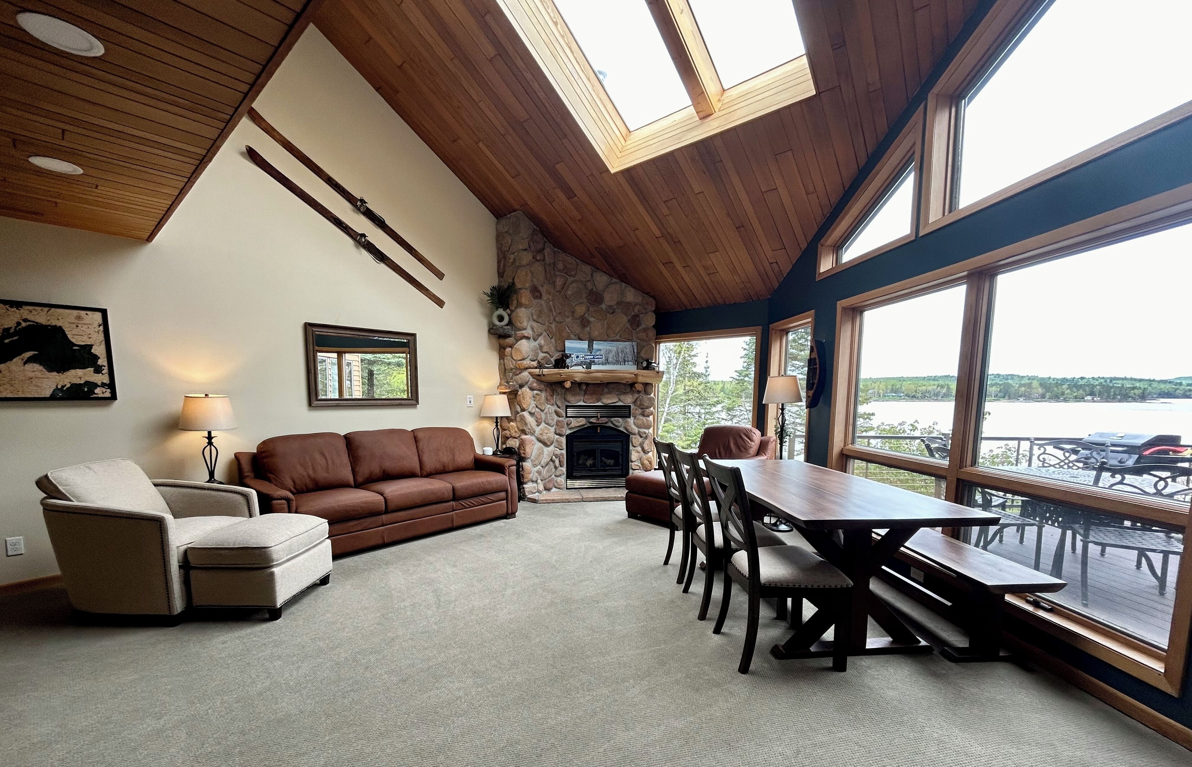 Spacious Lakehome Central to Superior's North Shore Attractions 3 Bed / 2 Bath