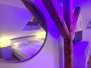 1 bedroom, in-room safe, desk, iron/ironing board