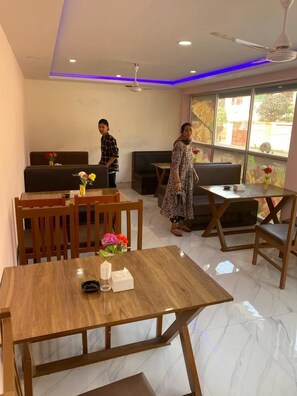 Restaurant - Royalwood City Inn (Biratnagar)