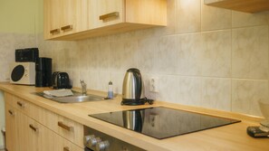 Private kitchen - Charmante 3-zimmer-wohnung in Direkter Nähe zu Unseren Sehenswürdigkeiten (Görlitz)