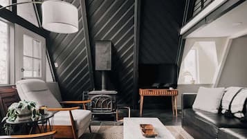 Fernseher, Kamin, Arbeitsbereiche
