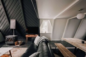 Téléviseur, foyer, bureau