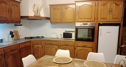 Maison Ă la campagne,avec piscine,plancha,jeux extĂ©rieur,billard, prĂȘt de la mer