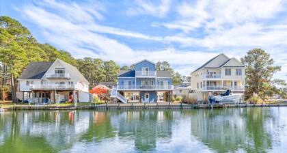 Coastal Crab - Waterfront with incredible Amenities.