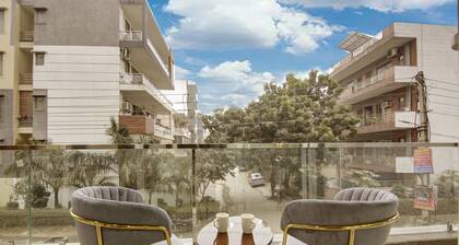 Lime Wood Stay Near Huda City Centre