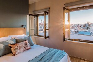 2 bedrooms, iron/ironing board, travel cot, WiFi - House 8 - In the Heart of Venetian town w. Parking

 (Chania)