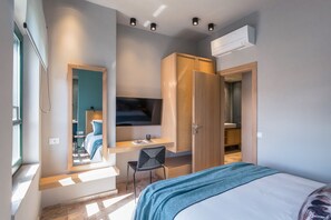 2 bedrooms, iron/ironing board, travel cot, WiFi - House 8 - In the Heart of Venetian town w. Parking

 (Chania)