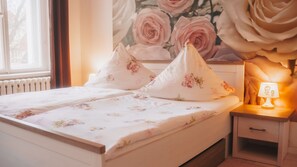 3 habitaciones, tabla de planchar con plancha, wifi y ropa de cama