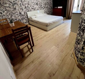 1 bedroom, iron/ironing board, free WiFi, bed sheets