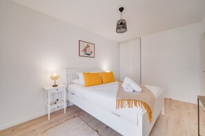1 chambre, fer et planche à repasser, Wi-Fi gratuit, draps fournis