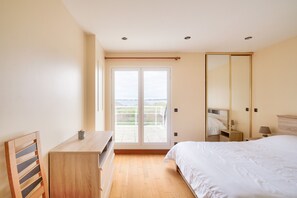 4 soveværelser, strygejern/strygebræt, gratis Wi-Fi