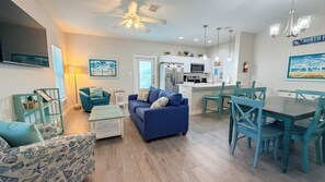 Smart TV, table football - Family Beach Getaway, Waterfront home w/2 Pools, Splash Pad, & Pet-Friendly (Corpus Christi)