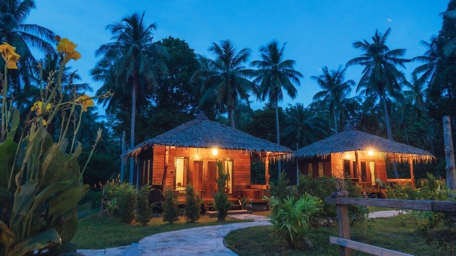 COCO Canopy Boutique Resort