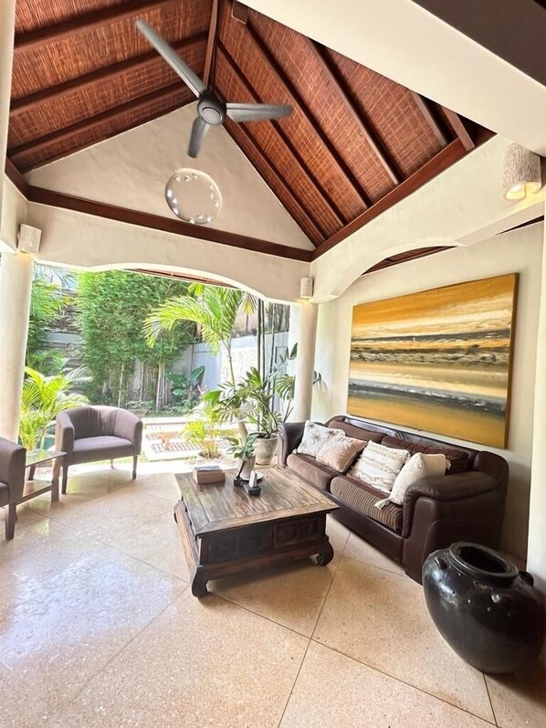 Smart TV, books, printers