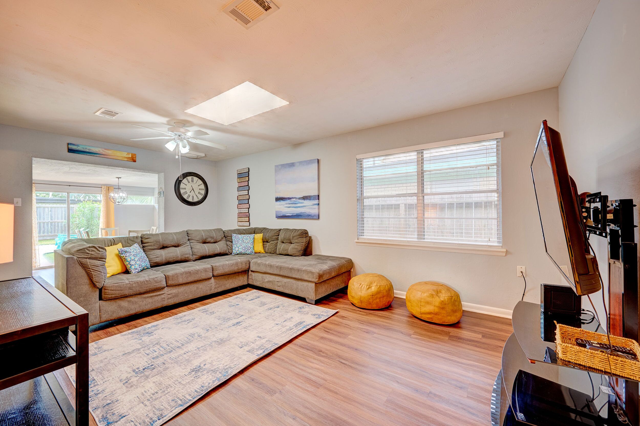 Sun, Sand & 3BR Serenity, BBQ & walk to the beach