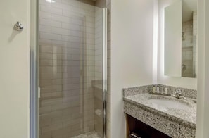 Bathroom - New Bedford Harbor Hotel (New Bedford)