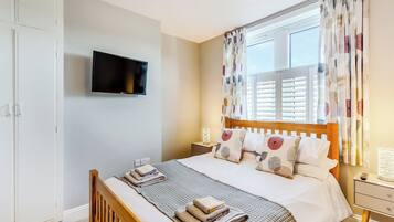 2 bedrooms, free WiFi, bed sheets