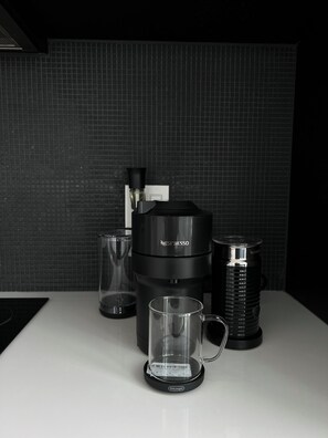 Unclassified image, 2 of 8, button - Luxury 1 bedroom Cityscape - 14 York Street, Toronto (Brampton)