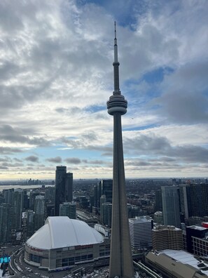 Unclassified image, 4 of 8, button - Luxury 1 bedroom Cityscape - 14 York Street, Toronto (Brampton)