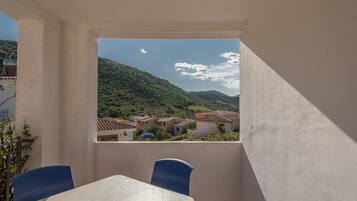 Apartment, 1 Schlafzimmer, Balkon | Speisen im Freien