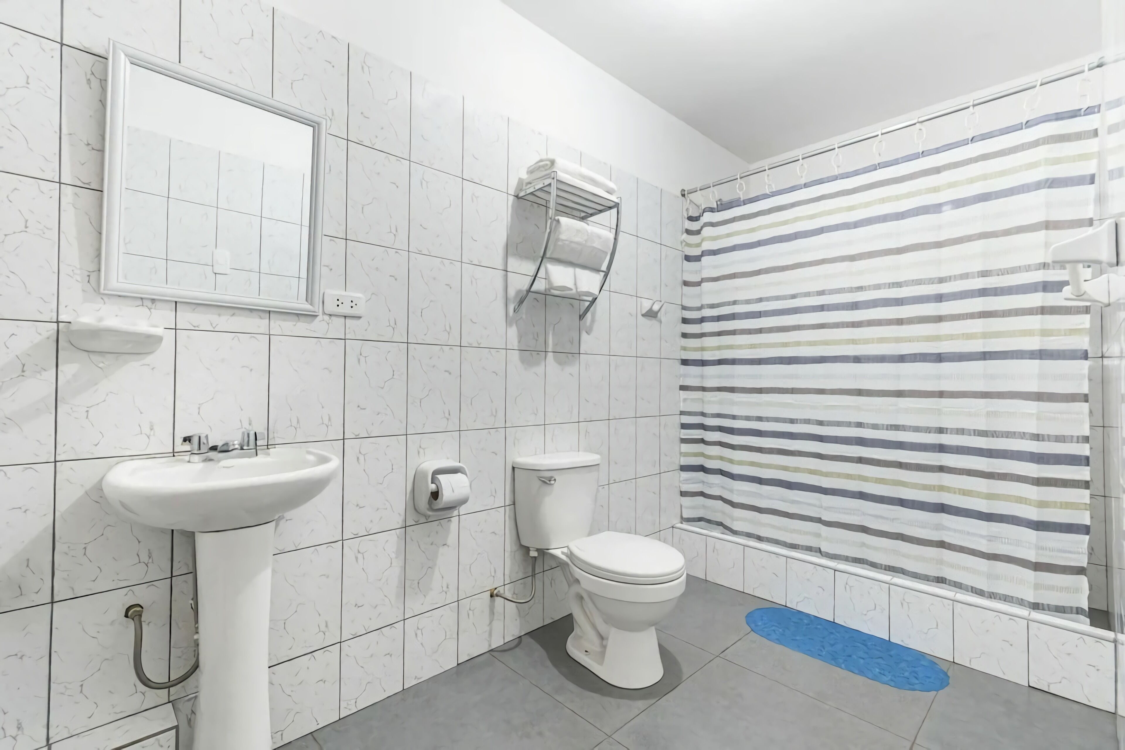 Quarto triplo família | Banheiro | Toalhas de banho 