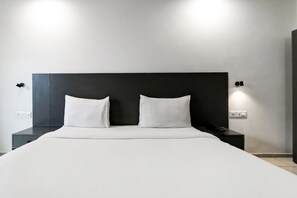 6 bedrooms, iron/ironing board, WiFi, bed sheets - Rjk Stay 
"Where Stay Matter" (Gurugram)