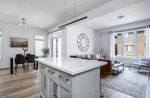 Elegant Home in Collingwood