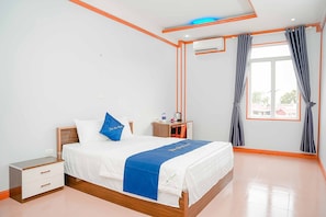 Habitación ejecutiva | Ropa de cama hipoalergénica, colchones Select Comfort, escritorio