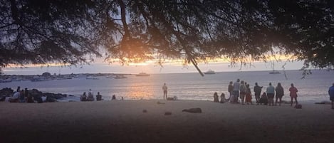 Am Strand, weißer Sandstrand