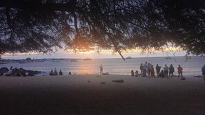 On the beach, white sand - Cabañas Don Jorge (Puerto Baquerizo Moreno)