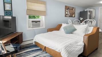 1 bedroom, iron/ironing board, travel cot, free WiFi