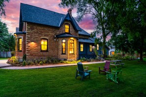 Exterior - Somewhere Inn Collingwood (Collingwood)