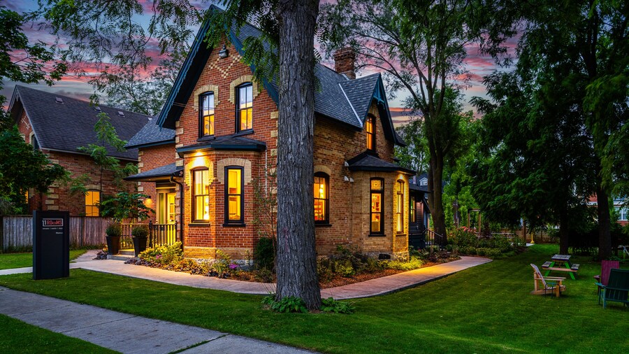 Somewhere Inn Collingwood