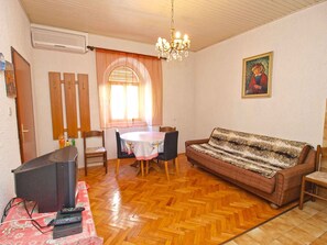 TV - Holiday apartment mit Terrasse (Vrsar)