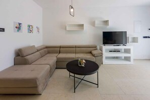 TV - Holiday apartment with air conditioning (Crikvenica)