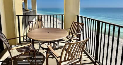 Stunning Views from this 15th floor one bedroom condo!