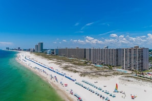 On the beach - NEWLY RENOVATED 3 Bedroom CORNER unit on the 4th Floor With Gulf Views! (Orange Beach)