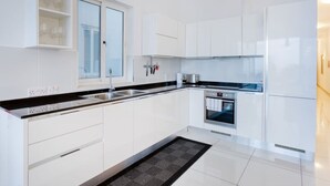 Unclassified image, 3 of 32, button - A fully equipped 3BR home with private balcony (San Ġiljan)