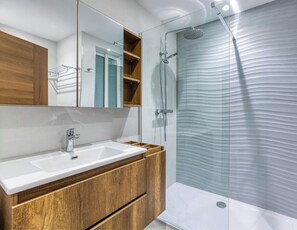 Hair dryer, towels - A fully equipped APT with private balcony & Pool (Is-Swieqi)