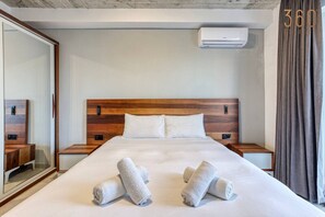 1 bedroom, desk, iron/ironing board, travel cot