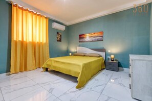 مكتب ومكواة/لوح كي وسرير سفر وواي فاي مجانًا