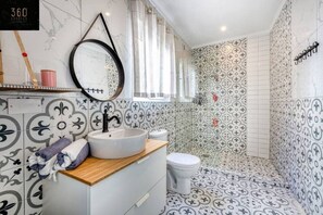 Hårføner og håndklær