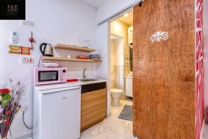 Fridge, microwave, oven, toaster