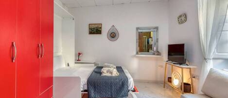 1 室のベッドルーム、デスク、アイロン / アイロン台、WiFi