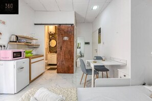 1 Schlafzimmer, Schreibtisch, Bügeleisen/Bügelbrett, WLAN