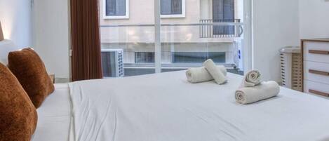 Desk, iron/ironing board, travel crib, WiFi